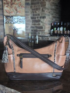The Sak Multi Pocket Kendra Caramel And Tobacco Leather Hobo Shoulder Bag